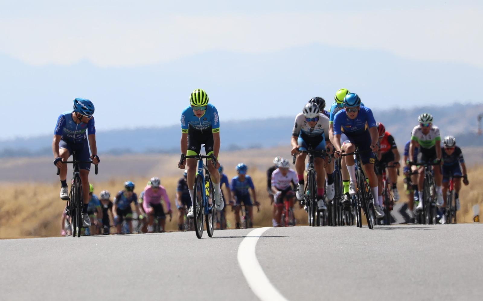 Momento de ataques en la primera etapa de la Vuelta a Hispania