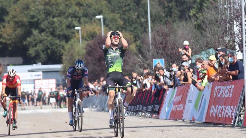 Kevin Suárez en el ciclocross de Pontevedra 2022