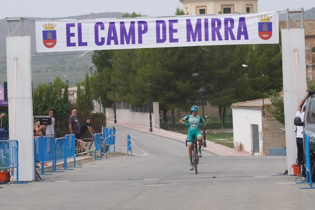 El Almirra CX 2022 corona a Raúl Mira (Teika) y Susana Pérez (Río Miera Meruelo)