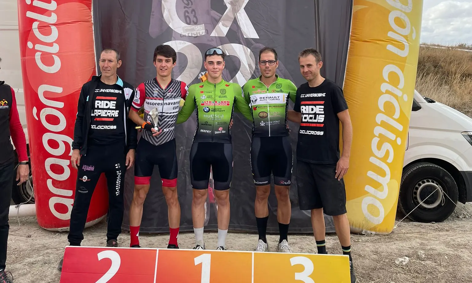Adrián Villacampa ( Huesca la Magia- Supermercados Alto Aragón) lider en la Copa de ciclocross de Aragón 2022