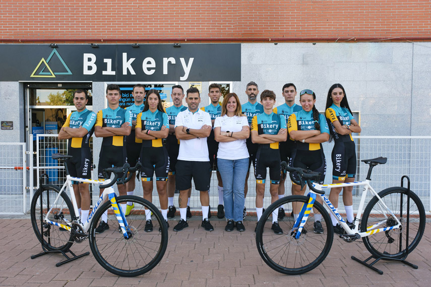 BIKERY-DENPROS CYCLOCROSS TEAM 2023