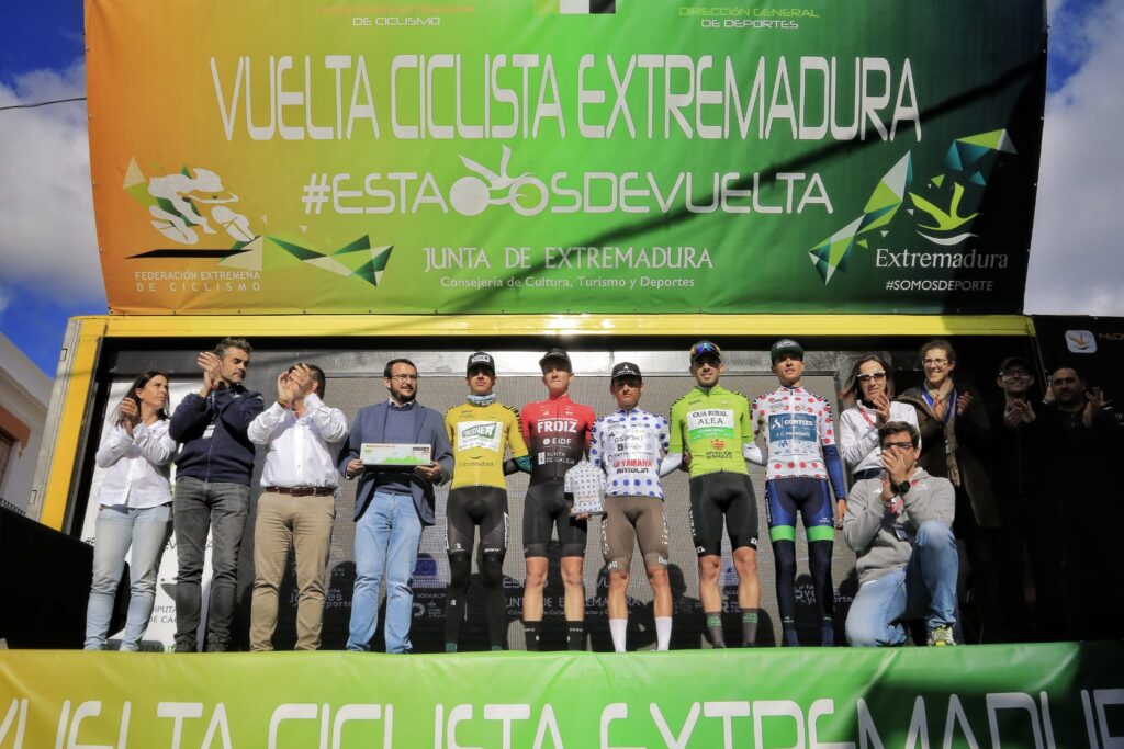 Pódium Vuelta Extremadura 2023 Cuarta Etapa 
