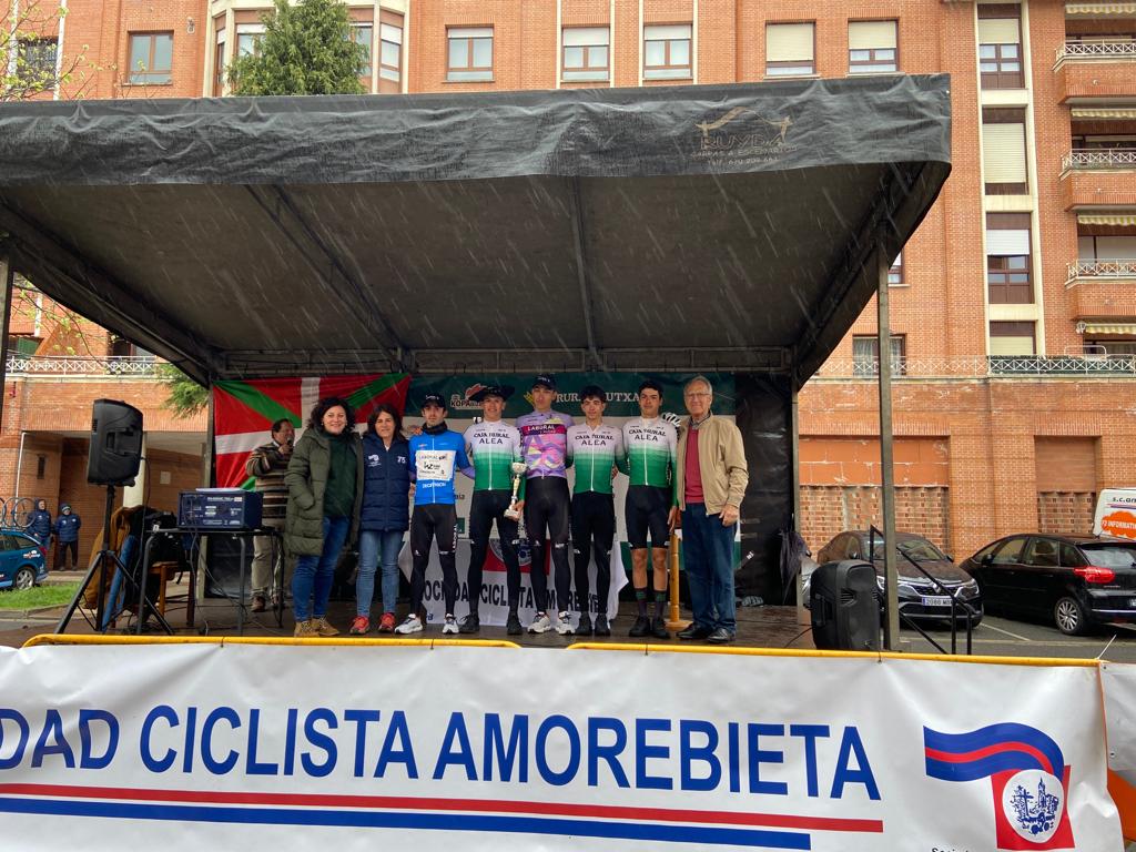 Podio de la Klasika Primavera de Amorebieta 2023