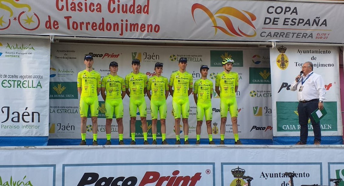 Presentación del equipo para la Clásica Ciudad de Torredonjimeno / Imagen: Vigo-Rías Baixas
