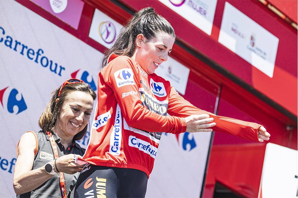 El Pelotón Anna Henderson: "Lo hemos dado todo y es una bonita victoria colectiva"