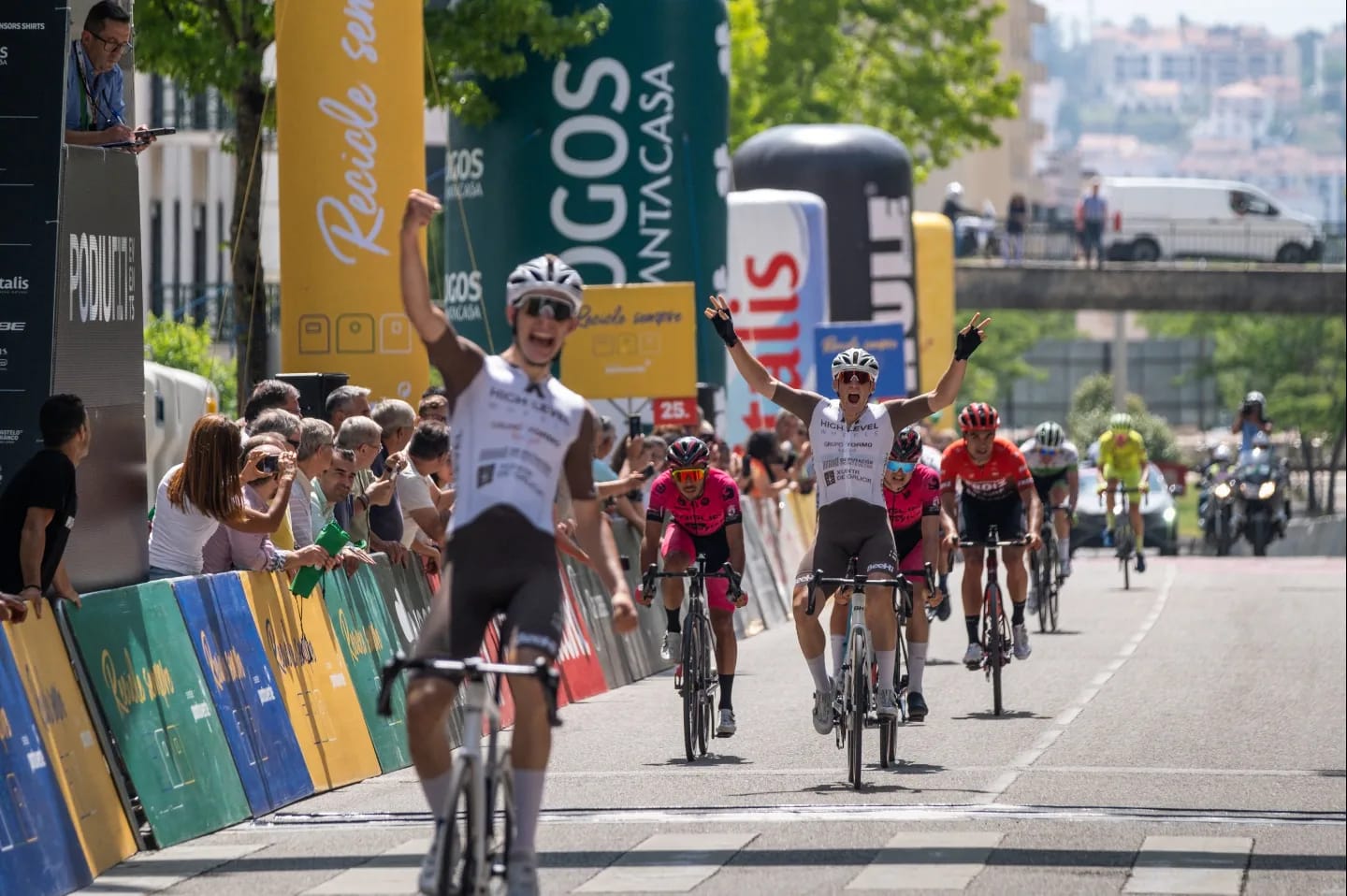 Francesc Bennassar vence la 1ª etapa de la Volta a Portugal do Futuro
