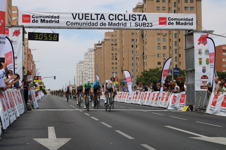 Apretada victoria al sprint de Fran Bennassar en Parla