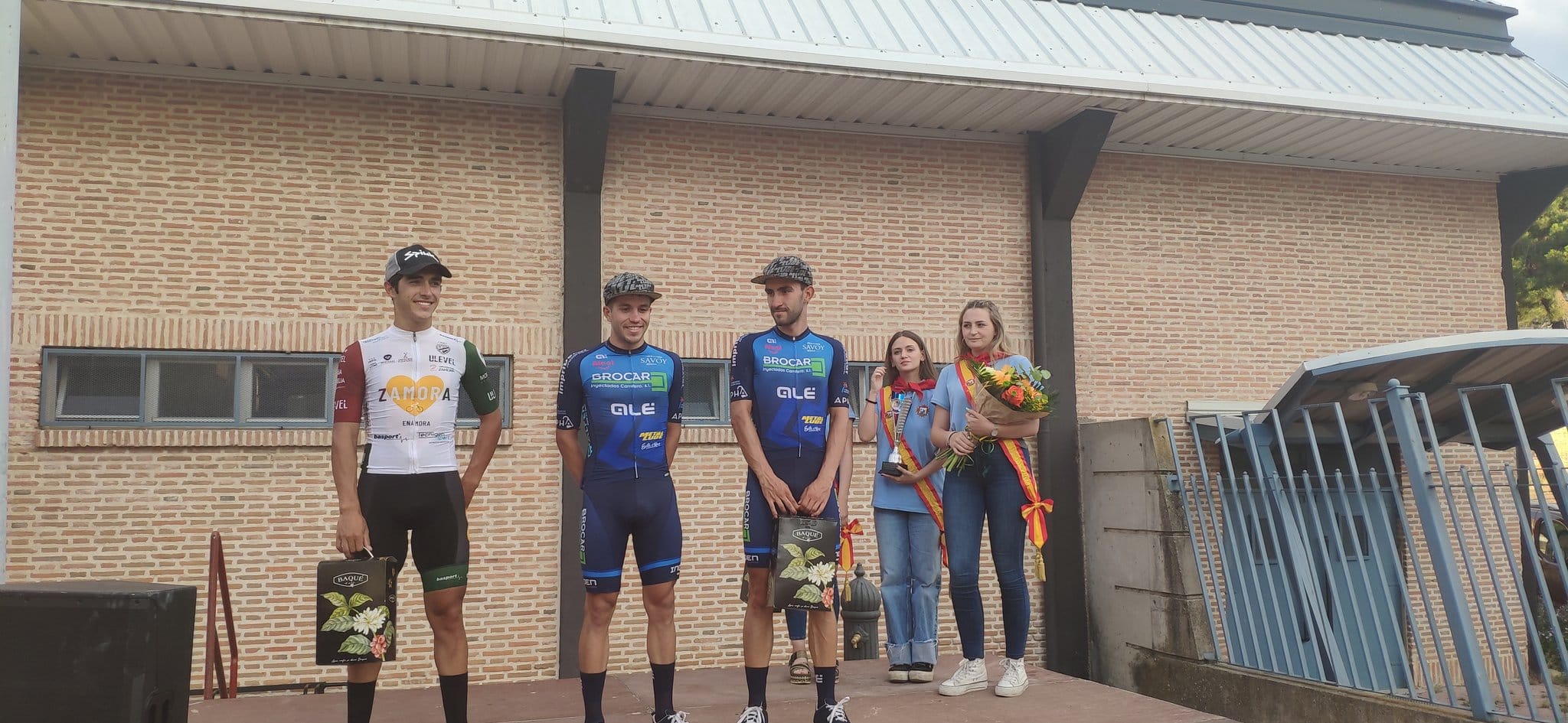 Podio de Arévalo con Tomás, Hervás y Ochando