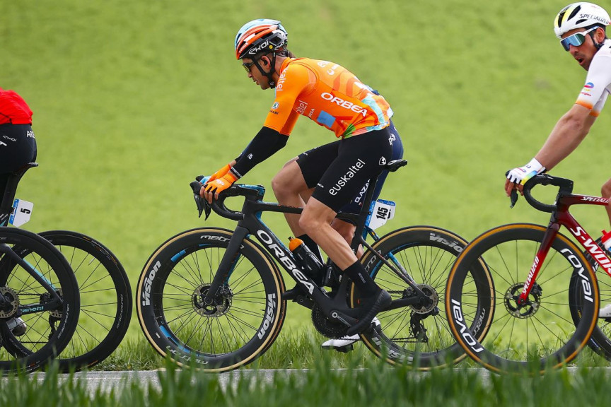 El Euskaltel-Euskadi, a dejar su sello naranja en Donostia y Getxo