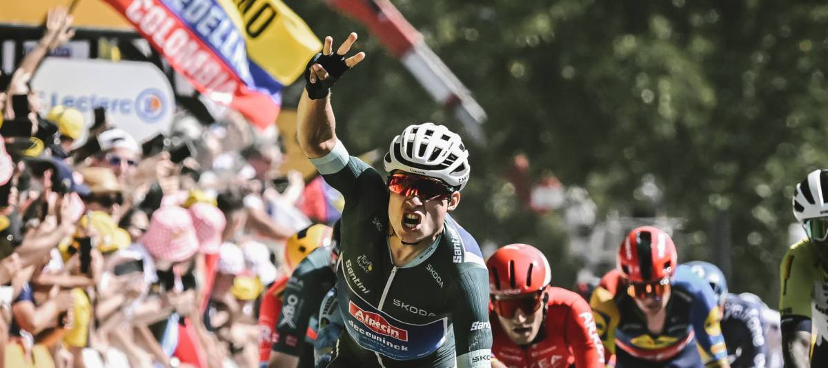 Philipsen celebra su tercera victoria en este Tour