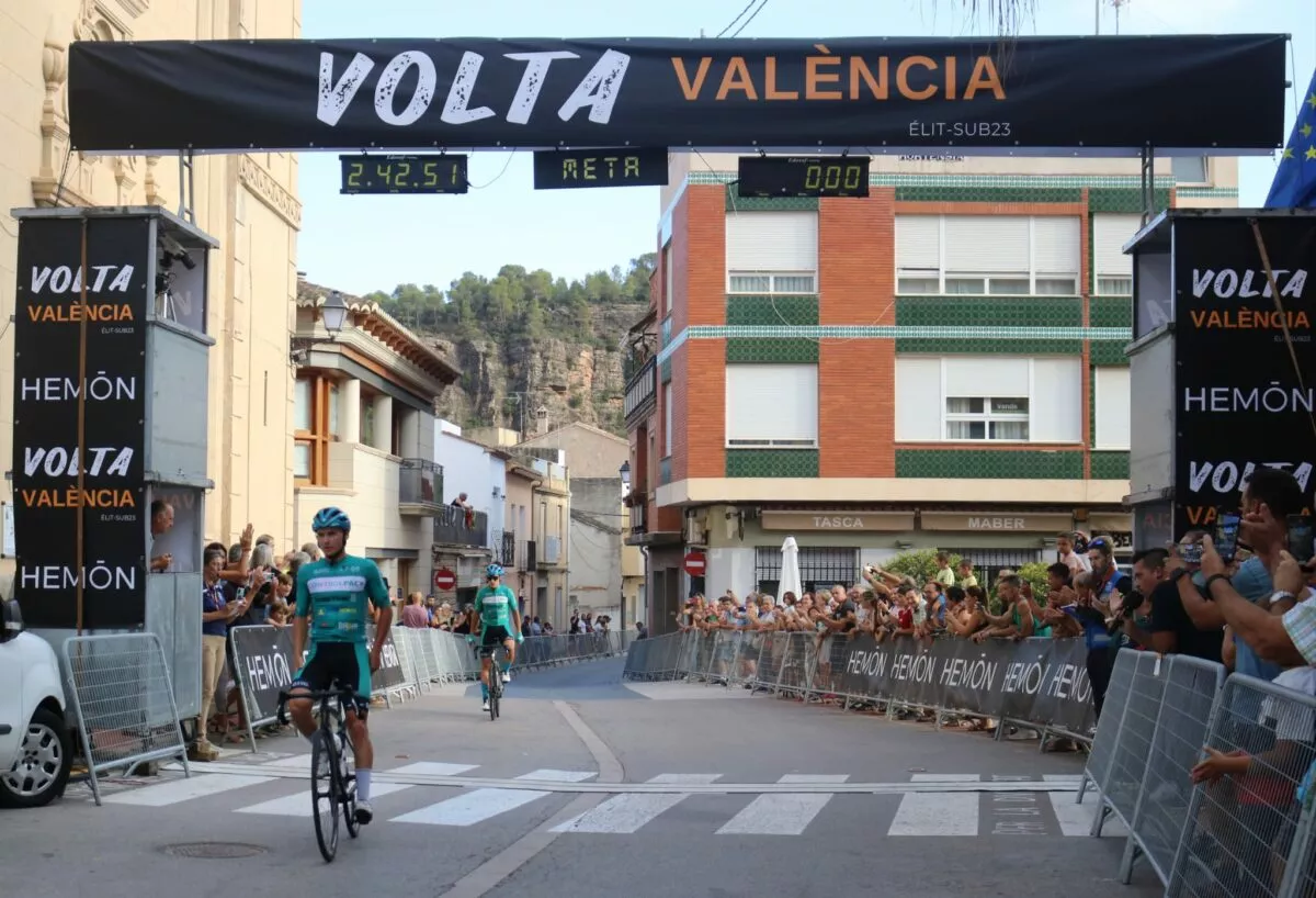 Illia Schegolkov triunfador en la primera etapa de la Volta a València 2023