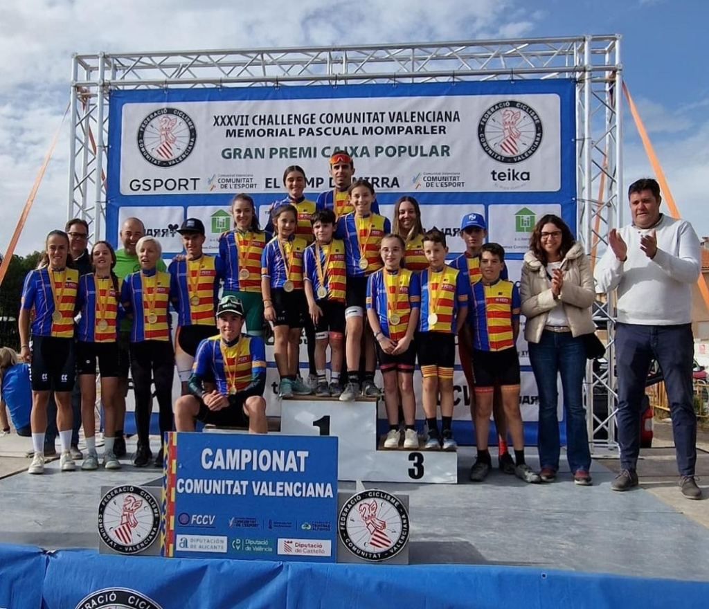El podio con todos los nuevos campeones de la Comunitat Valenciana