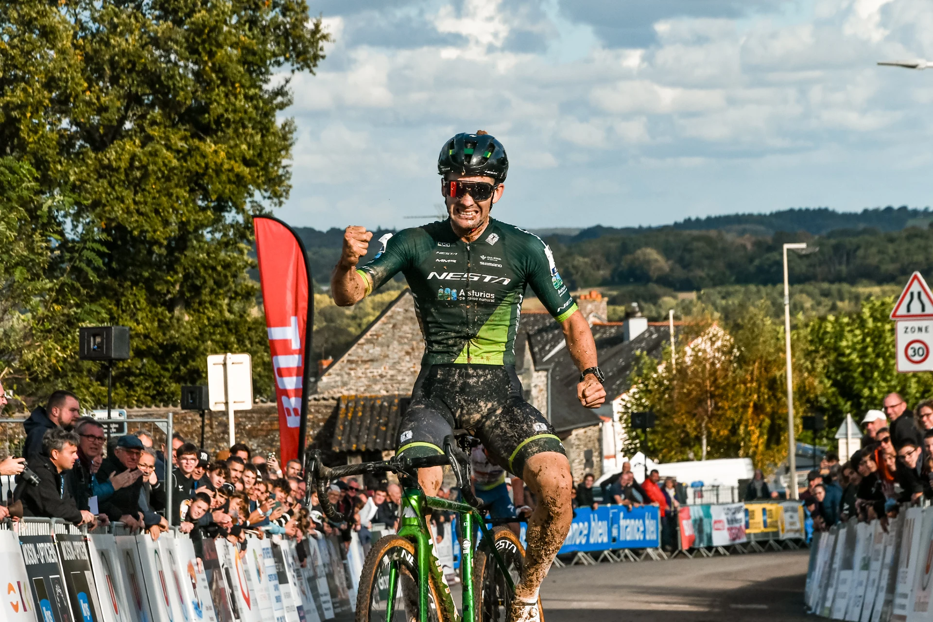 Kevin Suárez (Nesta - MMR) termina con victoria su fin de semana en Quelneuc