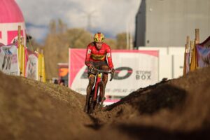 Felipe Orts hace historia con su tercera posición en el Superprestige de Niel