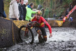 Felipe Orts hace historia con su tercera posición en el Superprestige de Niel
