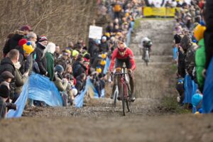 Felipe Orts debuta en Baal estrenando nuevo maillot Gsport con los colores de La Vila Joiosa - Neteo
