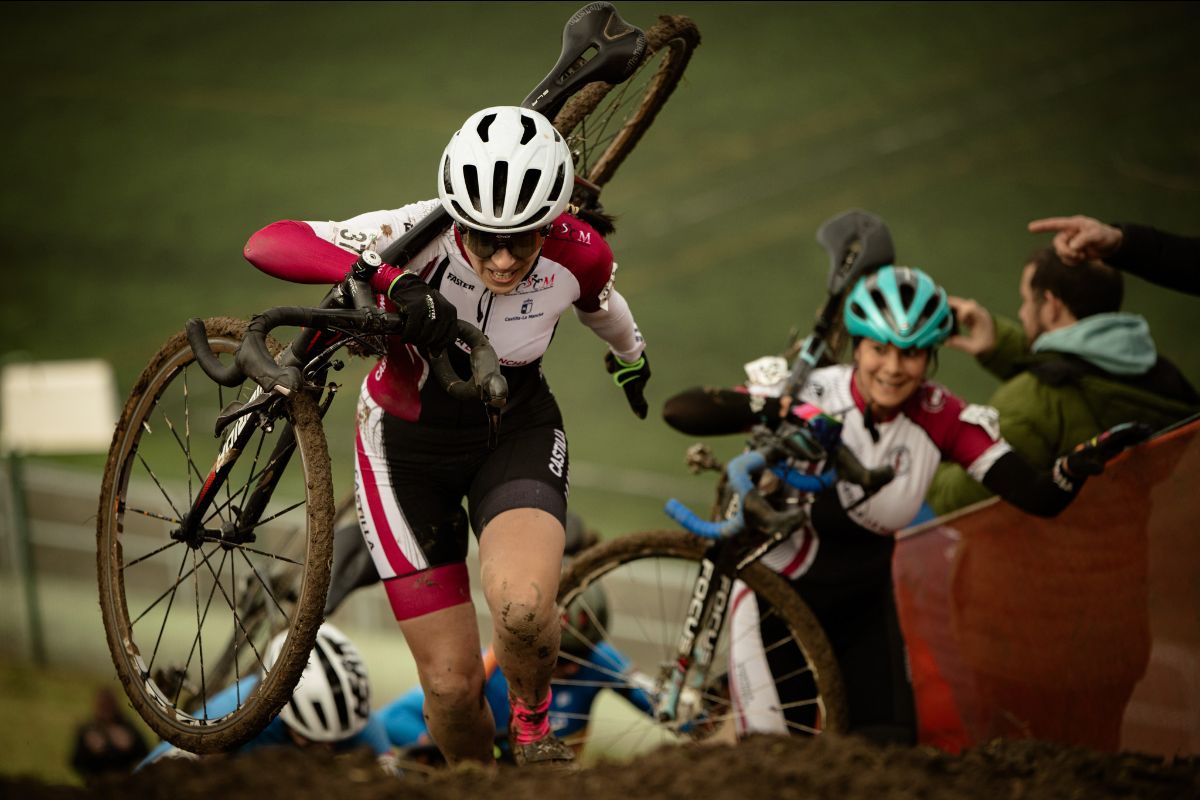 Bronce para Janira Iñiguez y buen trabajo de la selección de Castilla La Mancha en el Campeonato de España de Ciclocross