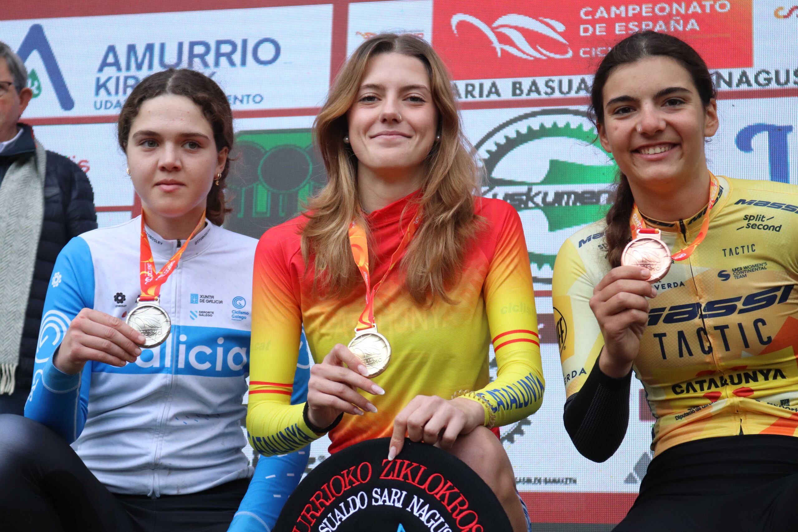 El Pelotón Felipe Orts y Lucía González, campeones de España de CX por sexta vez en Amurrio