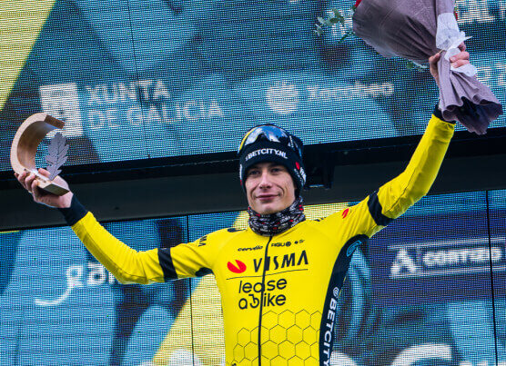 Vingegaard (Visma - Lease a Bike) consigue de nuevo un espectacular triunfo en la tercera etapa y amarra el liderato de O Gran Camiño