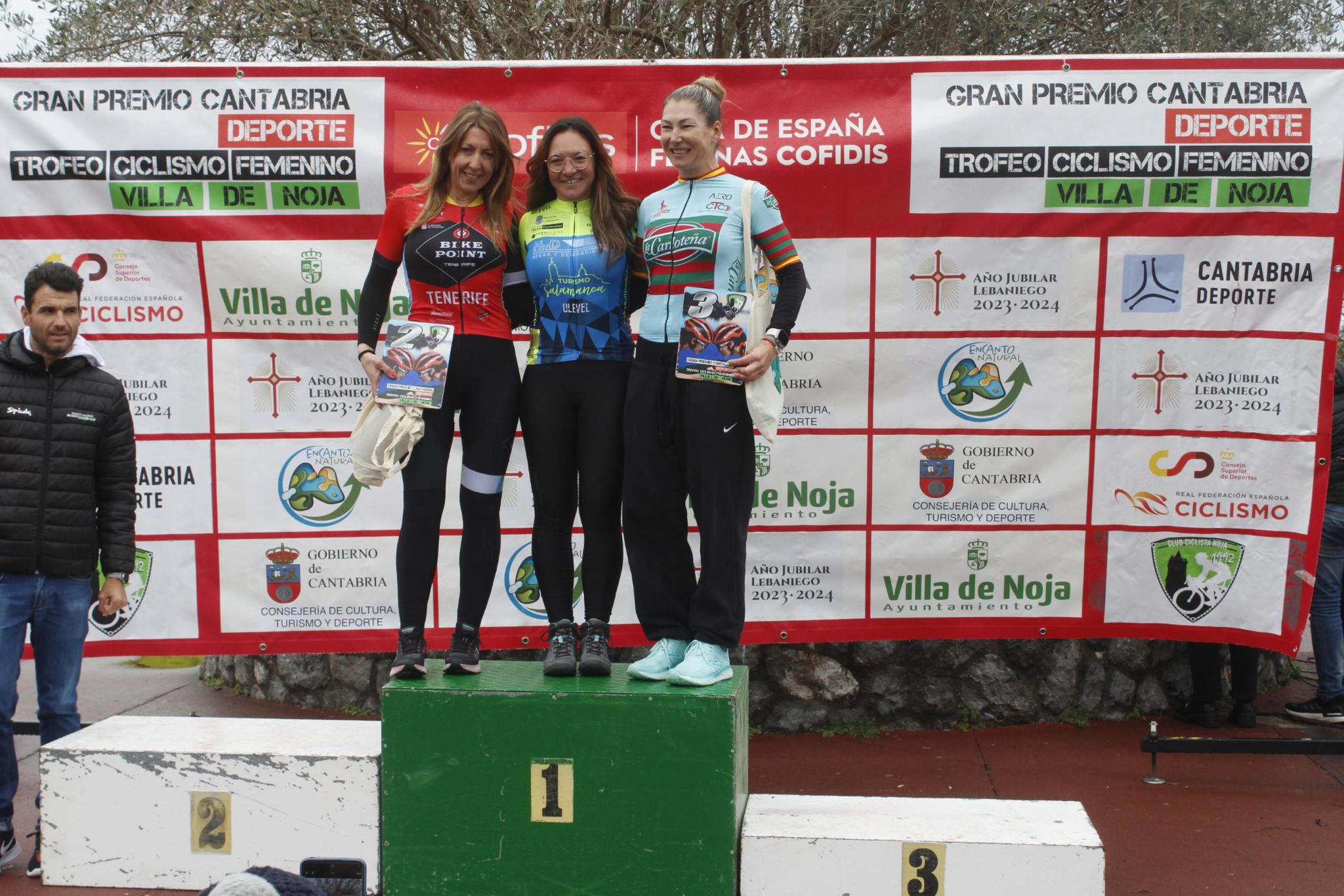 Pódium y buenas sensaciones en el estreno en la Copa de España para el Tenerife - BikePoint - La Sede