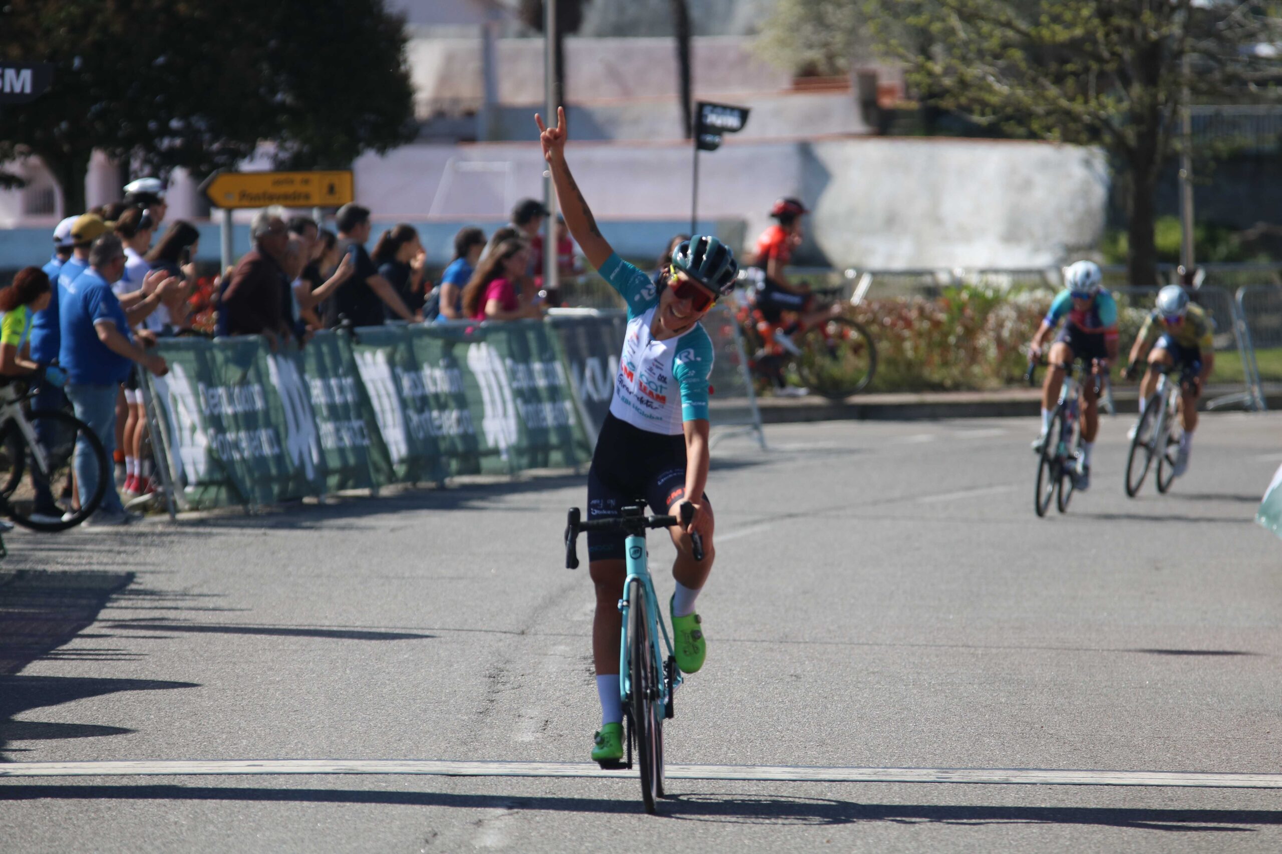 Irene Méndez (Eneicat) se alza con el triunfo en el Gran Premio Cidade de Pontevedra