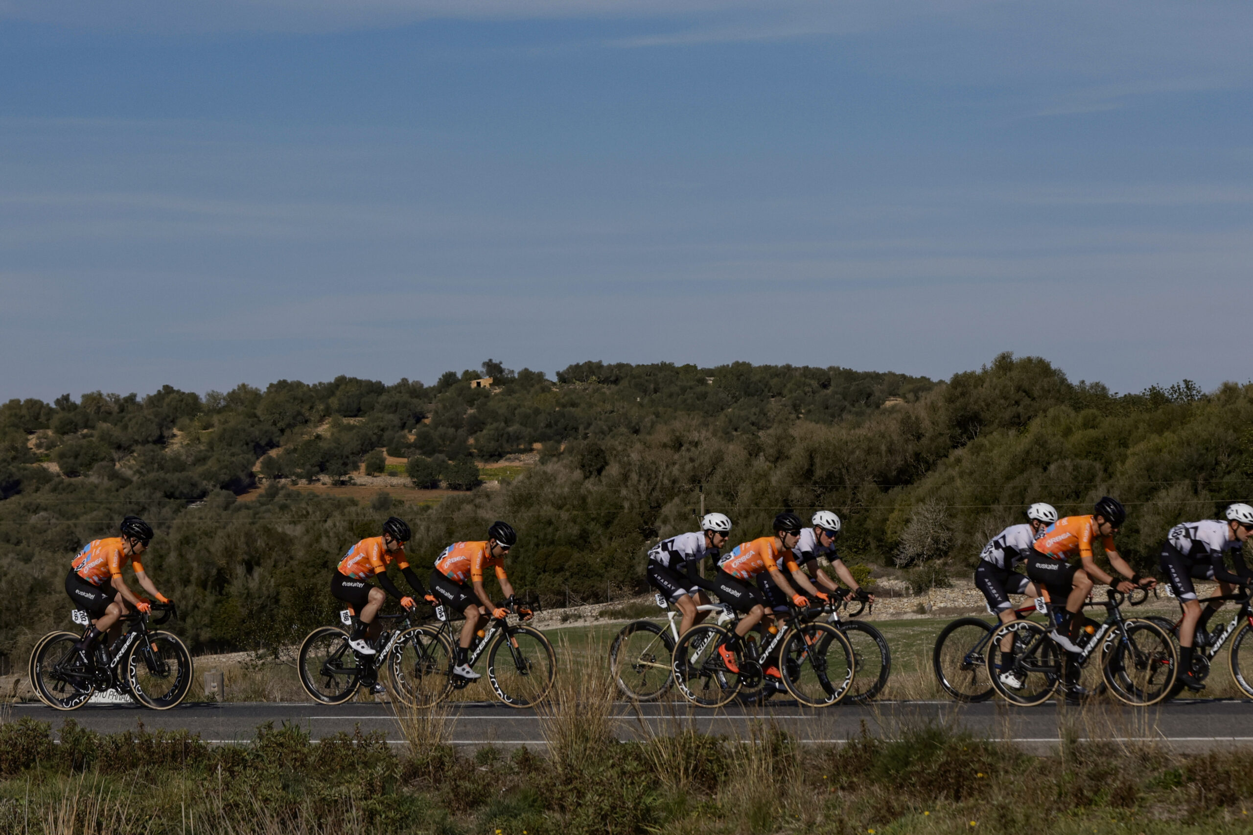 El Pelotón El Euskaltel-Euskadi disputará esta semana cuatro famosas clásicas en Bélgica y Francia