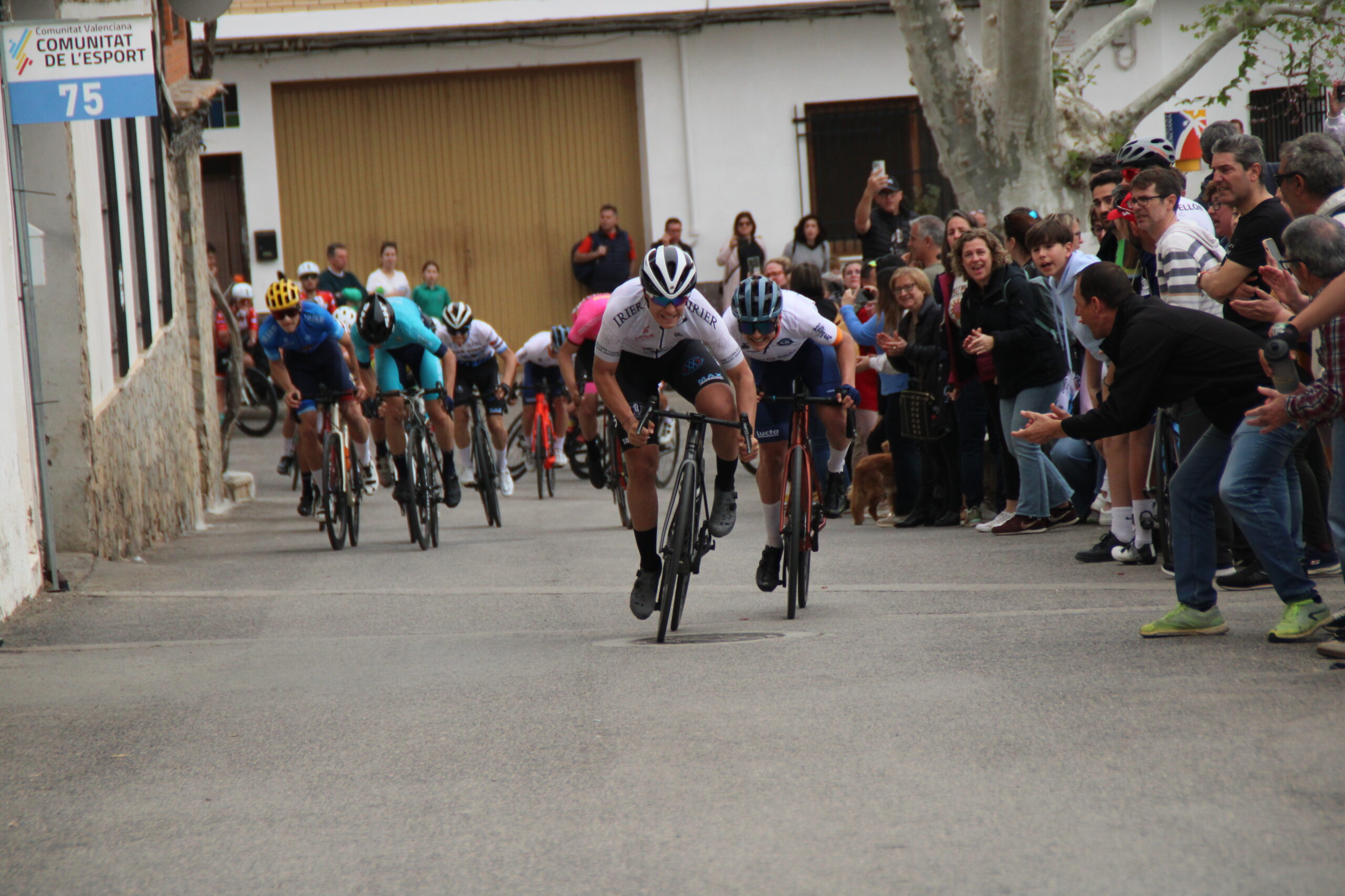 Vicent Andrés (Juan Giner) gana en el esprint de Teresa y Salvador Ayala se mantiene líder de la Copa Miguel Manrubia
