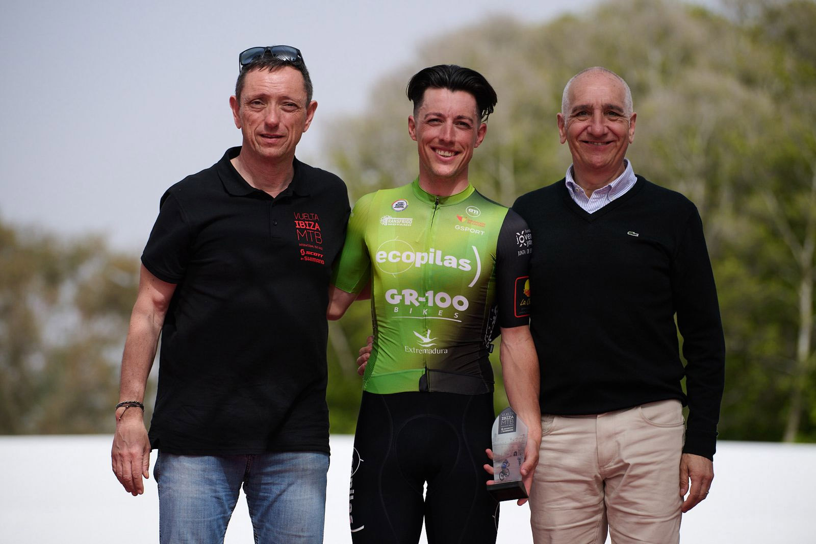 Manu Cordero (Extremadura-Ecopilas) se impone en San Antonio de Portmany y lidera la general de la Vuelta