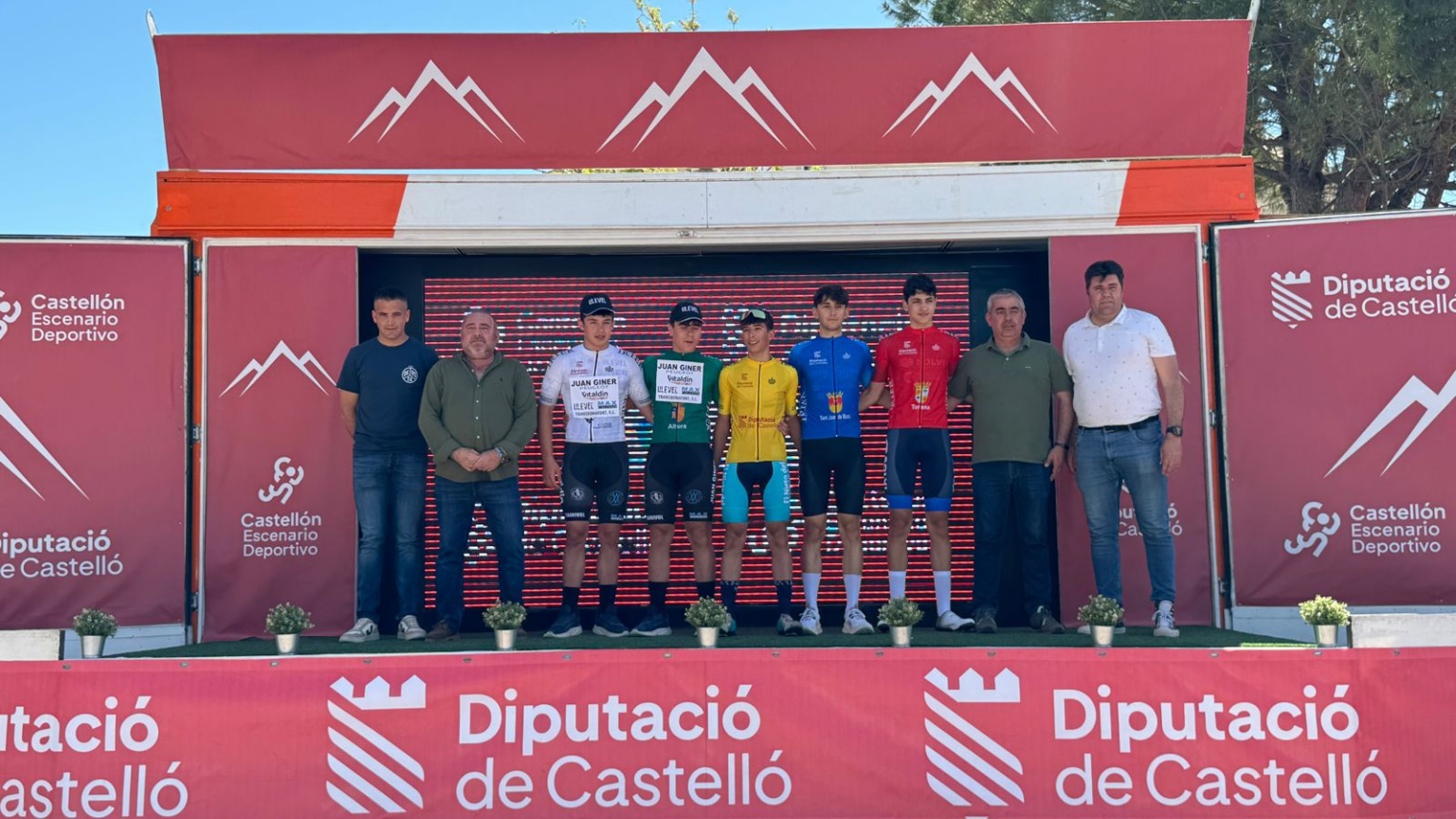 Asier Fortea (Infinobras- Grupo Sime) se impone en el esprint de Sant Joan de Moró y Salvador Ayala gana la Copa Miguel Manrubia 2024