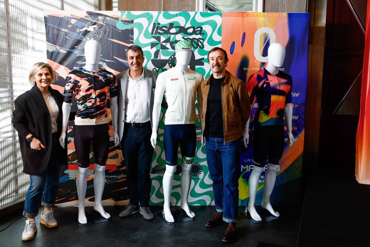 Presentados los maillots oficiales que vestirán los líderes de La Vuelta y La Vuelta Femenina 2024