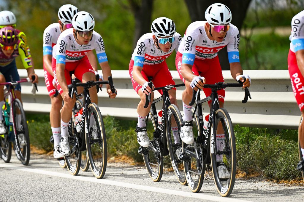 Top 15 para los corredores del Polti Kometa, Double y Serrano, en la segunda etapa del Giro d’Abruzzo