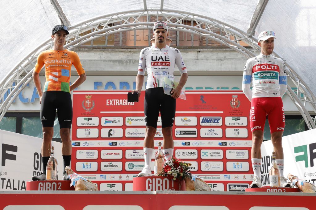 Domingo redondo para Polti Kometa con el podio de Mattia Bais y top-10 para De Cassan en el Giro della Romagna
