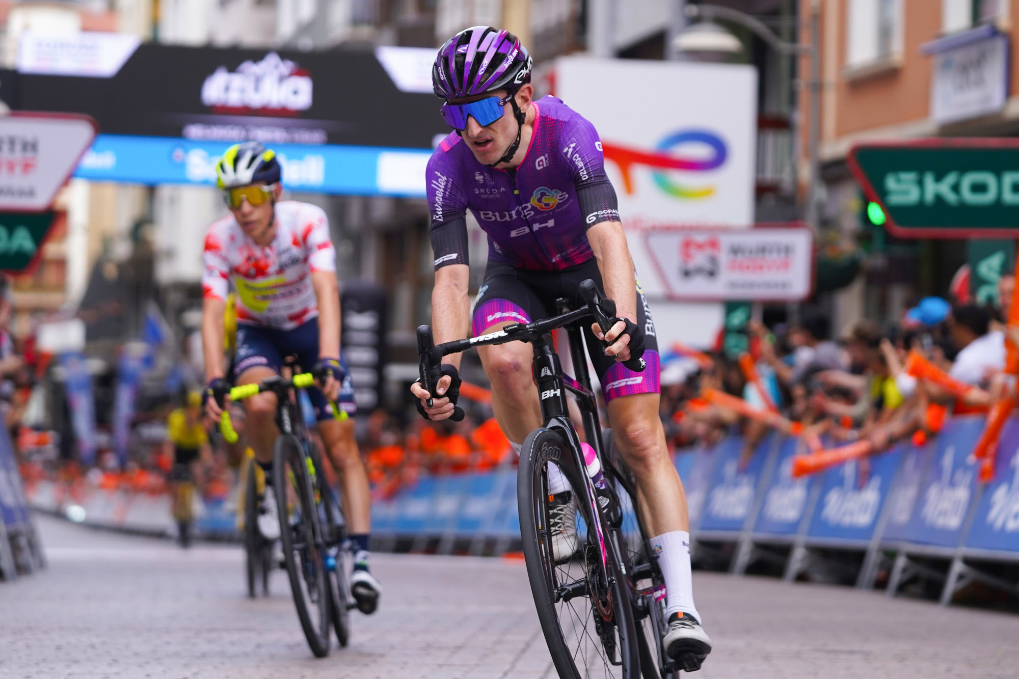 Un sobresaliente Victor Langellotti (Burgos BH) finaliza dentro del top 15 la general de la Itzulia 2024