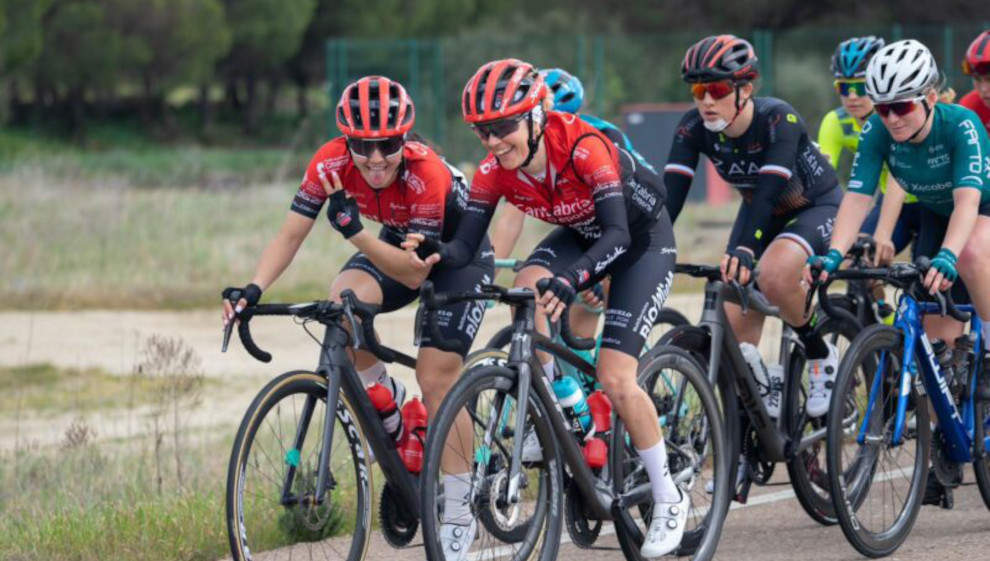 El conjunto Cantabria Deporte - Río Miera afronta un nuevo desafío en la Vuelta a Andalucía