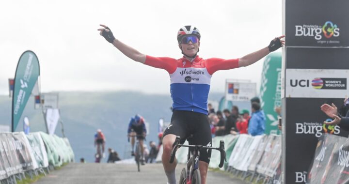 Demi Vollering Team SD Worx