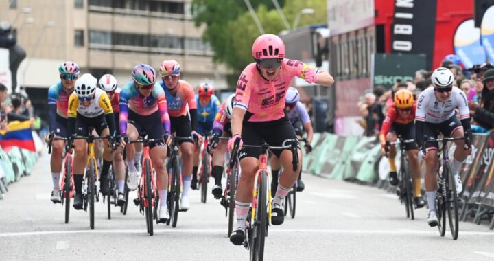 La finlandesa del EF Education Cannondale, Lotta Henttalla, primera líder de la Vuelta a Burgos