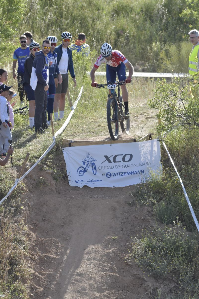 Cerca de 300 ciclistas se dieron cita en el I XCO Ciudad de Guadalajara