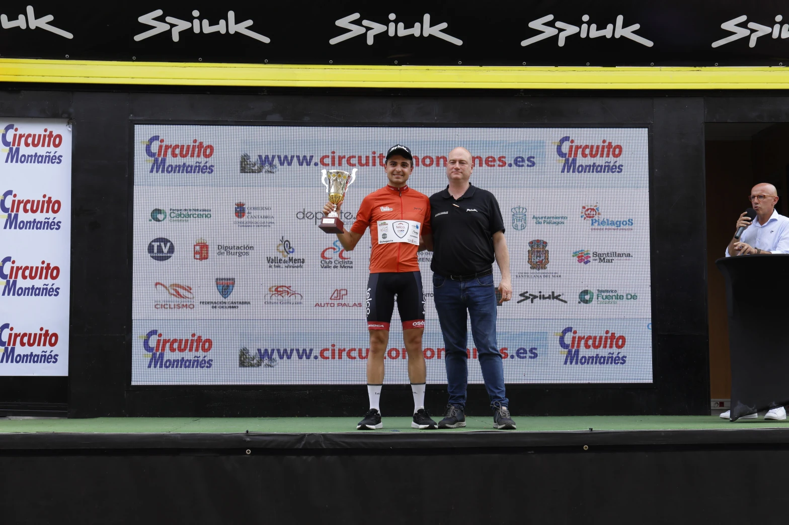 Raúl Bastida (Telco - ON Clima - Osés) se impone en las metas volantes del Circuito Montañés