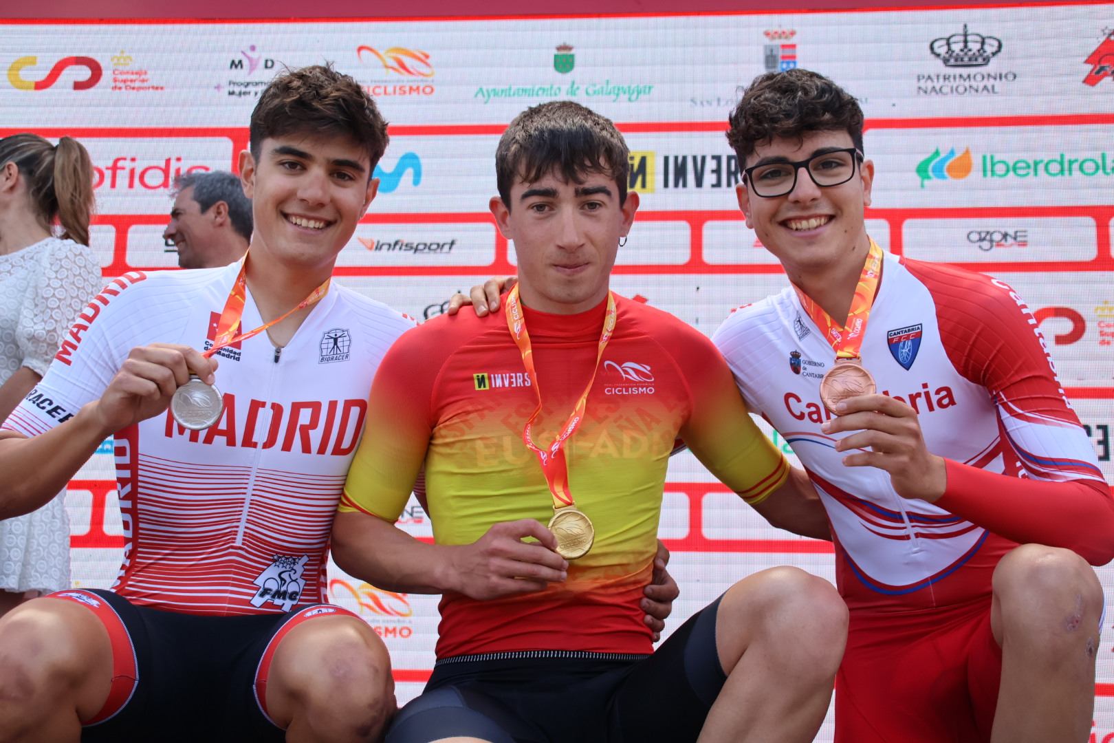Podio del Cto de España de crono 2024 con Agirre, Fernández y García (Foto: RFEC)