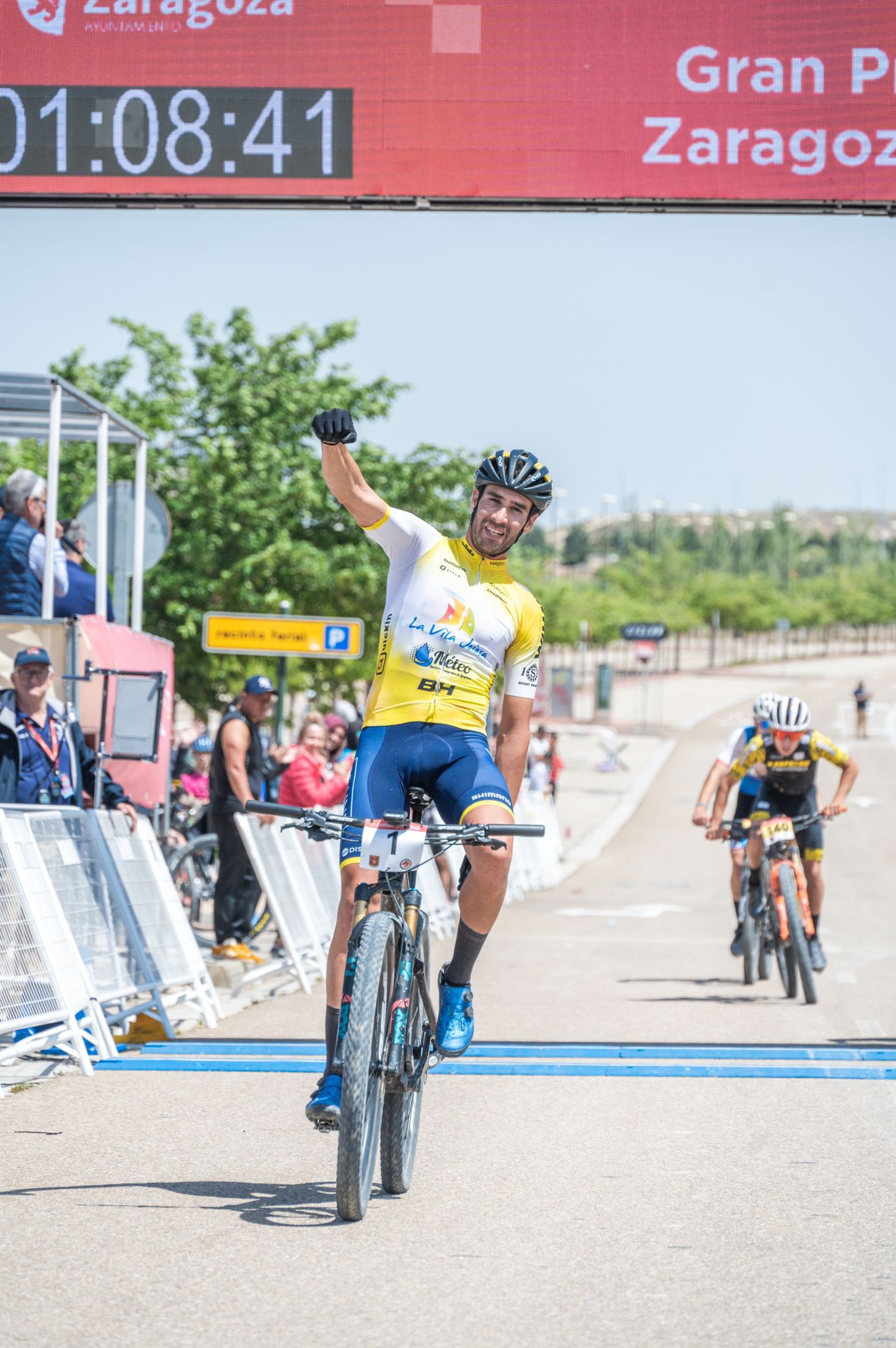 Felipe Orts (La Vila Joiosa - Néteo) vence para prolongar su idilio con el GP Zaragoza