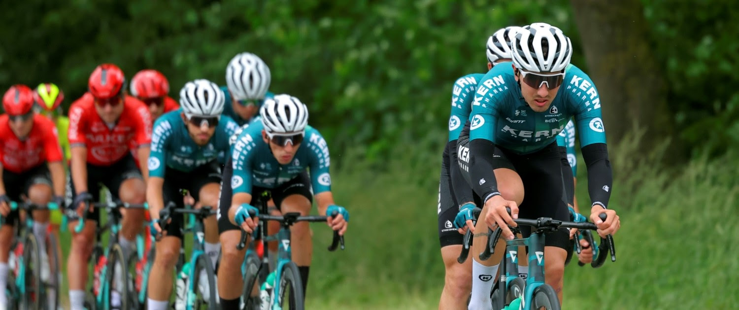 Equipo Kern Pharma (Photo: SprintCycling)