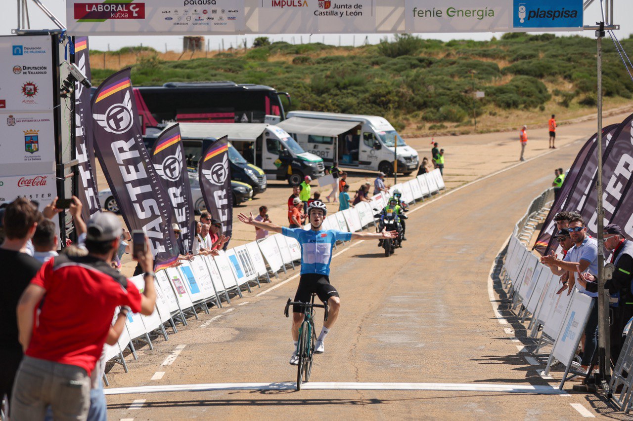 Vuelta Castilla y León etapa 4 Nil Gimeno Finisher