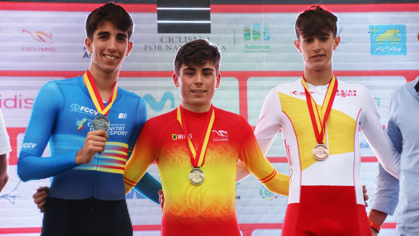 Podio del Cto de España junior de crono con Pericas, Álvarez y Lajarín (Foto: RFEC)