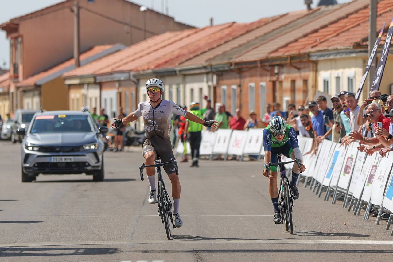 Vuelta a Castilla y León etapa 4 La Bañeza Jordi Artigues High Level Gsport