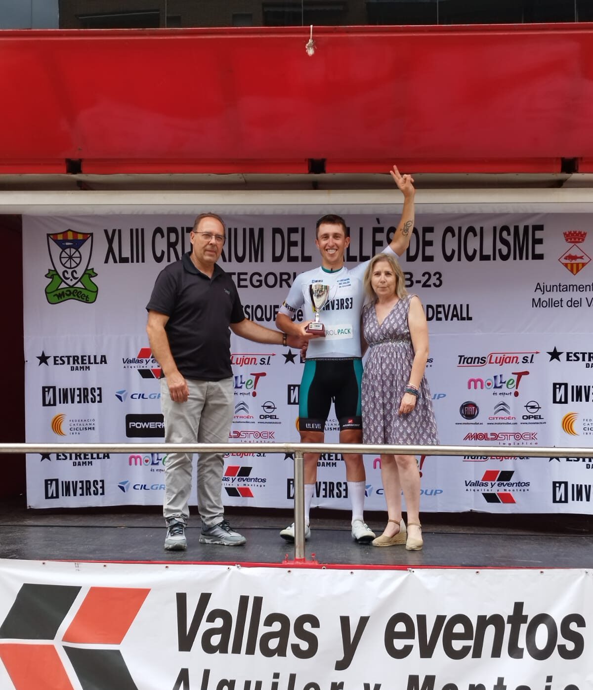 El Pelotón El Controlpack vence por equipos en Sant Pere de Ribes y logra las metas volantes y la montaña en Mollet del Vallès El Controlpack vence por equipos en Sant Pere de Ribes y logra las metas volantes y la montaña en Mollet del Vallès