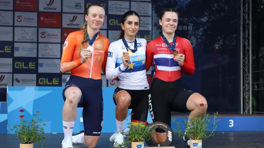 Marina Garau Pista Scratch