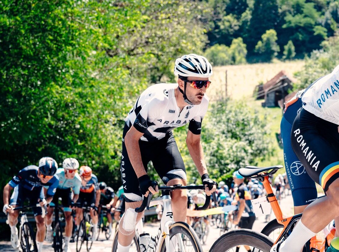 Top-10 en la general con García y fuga de Curto para el Illes Balears - Arabay en la etapa reina del Turul României