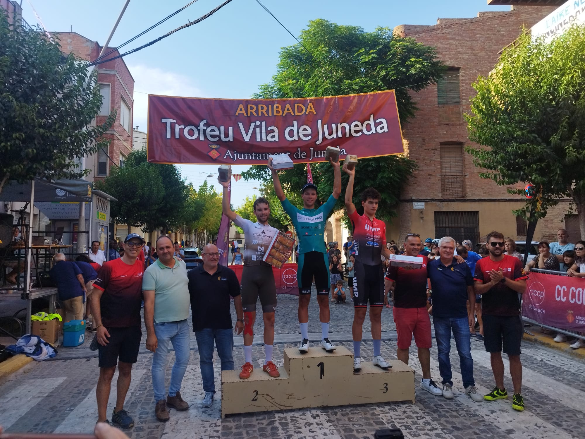 Ilya Savekin y el Controlpack prolongan su racha ganadora en Juneda