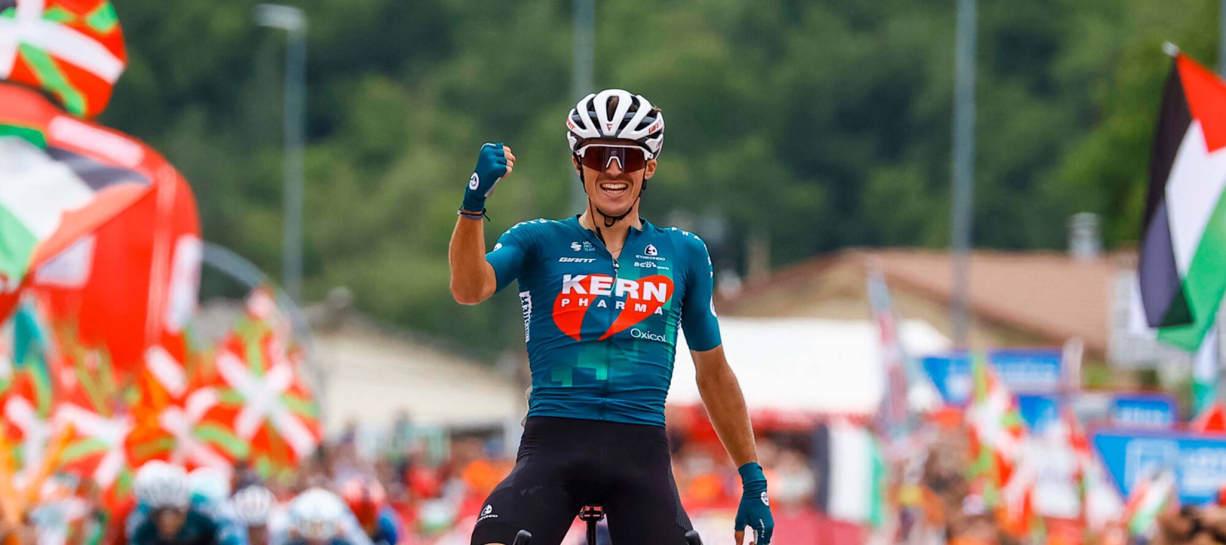 Berrade celebra la victoria en La Vuelta