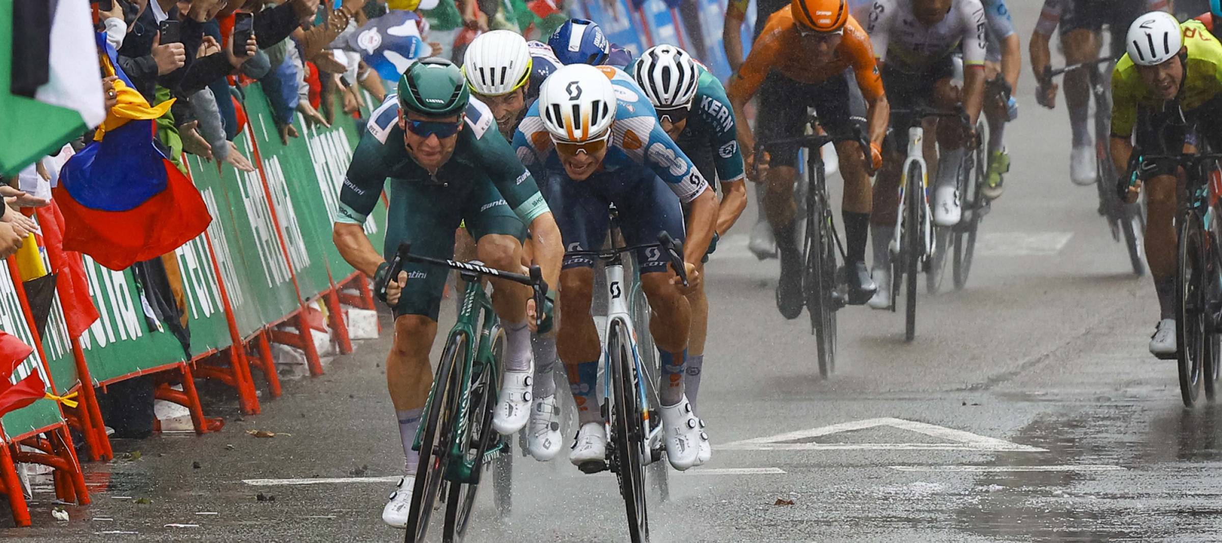 Groves (Alpecin-Deceuninck) es suma su tercera victoria en La Vuelta en Santander